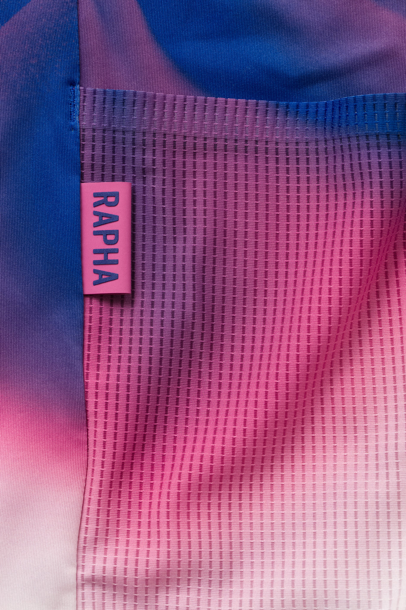Rapha | サイクリング ウェア & ギア 新作まもなく発売 | Rapha